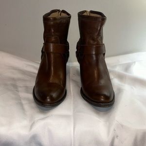 Frye 8.5 Tabitha Harness Short